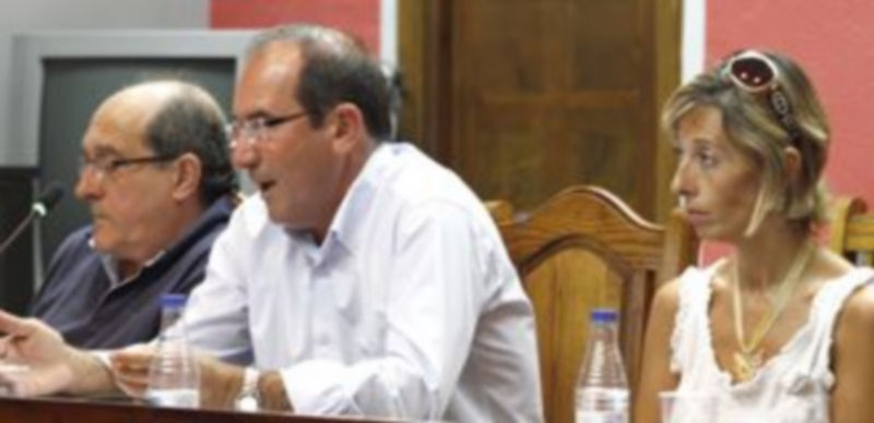 Ediles del PSOE durante el desarrollo de un reciente pleno./Gabriel Gómez