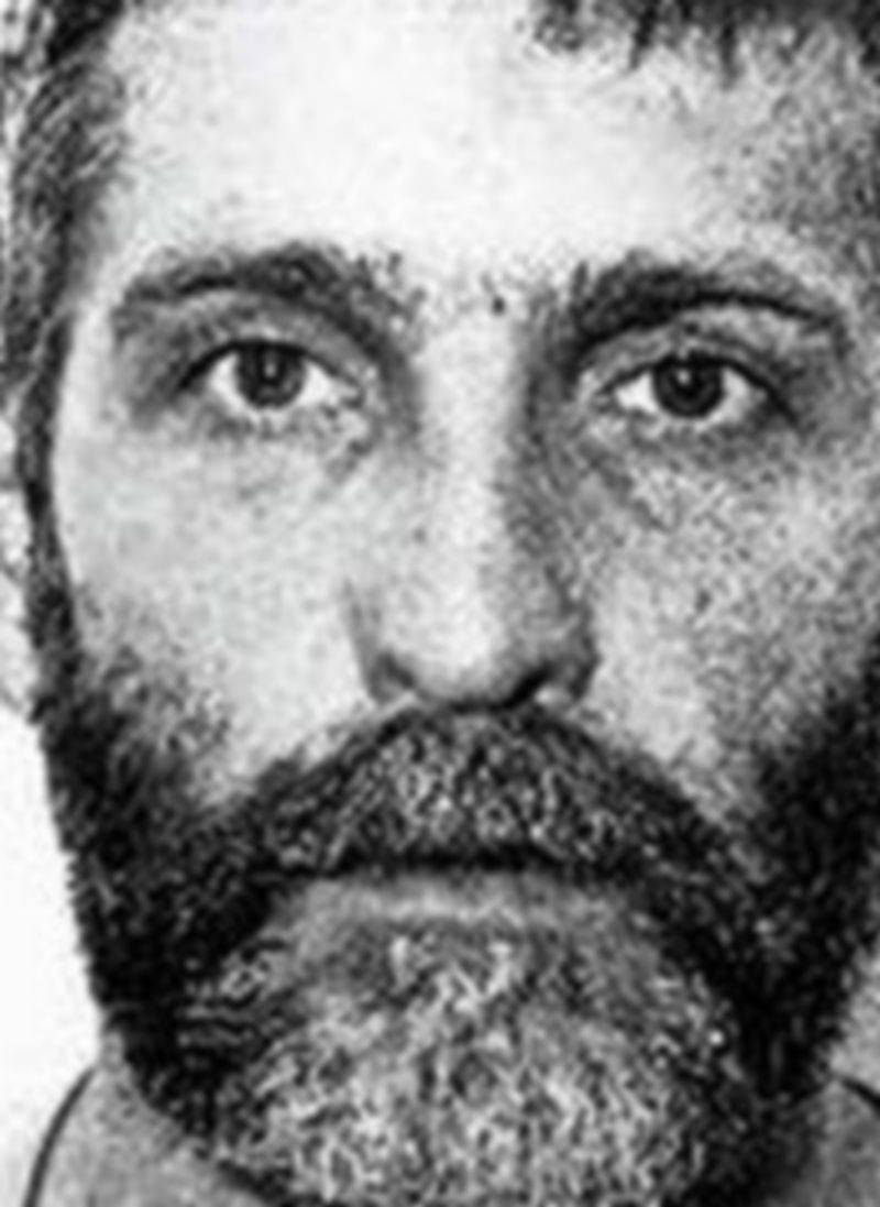 Una marcha convocada ayer por Herrira frente a la Delegación del Gobierno en Navarra. / Reuters