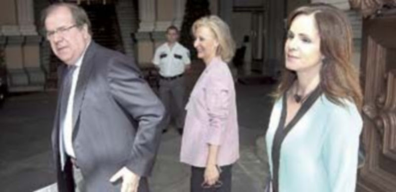 Juan Vicente Herrera y Silvia Clemente a su llegada al Ministerio de Agricultura para el encuentro previsto con Miguel Arias Cañete. / Ical