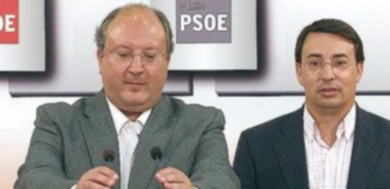 Enrique Cabero y Fernando Pablos presentaron la propuesta socialista. / Ical
