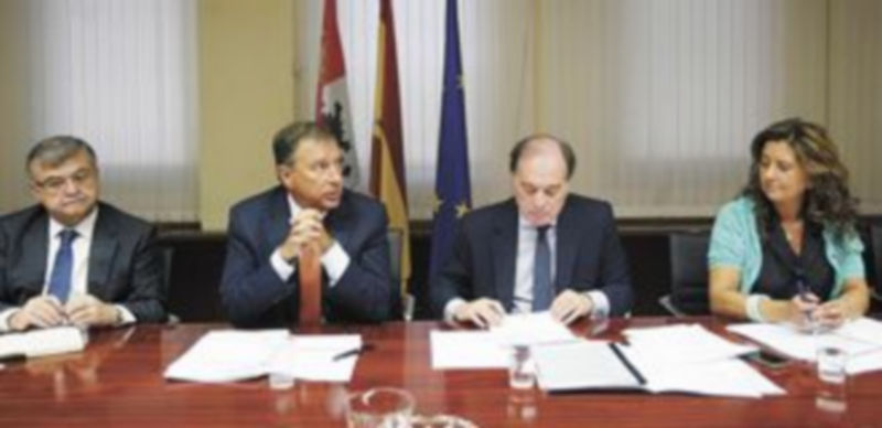 Los consejeros Juan José Mateos