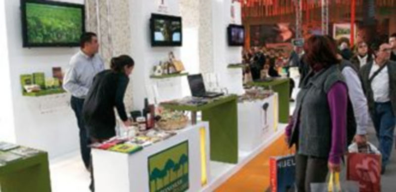 En la  reunión informaron sobre la participación del colectivo en Intur. / Gabriel Gómez