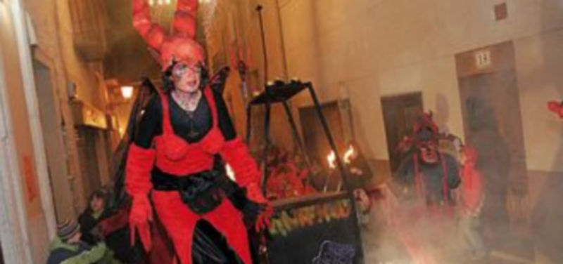 Una reciente actuación de Teatro Zeréia en el municipio. / Gabriel Gómez