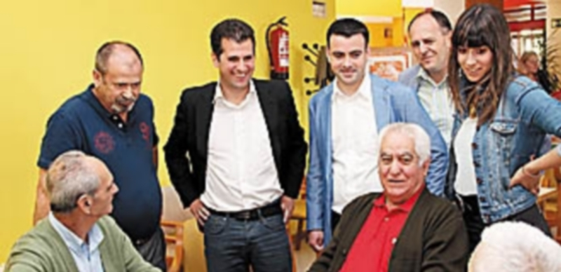 Luis Tudanca y el candidato socialista de la localidad