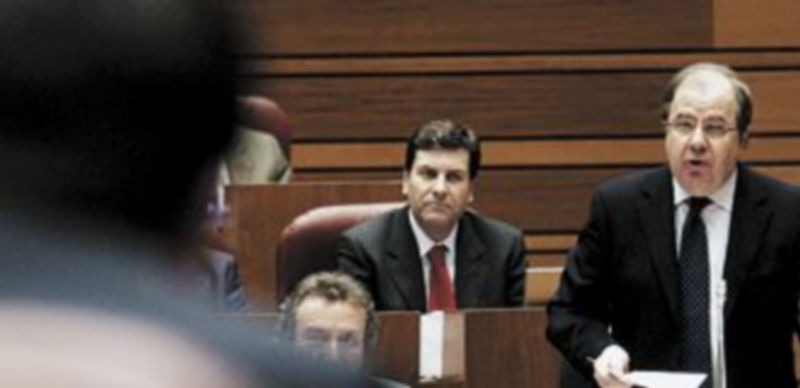 Juan Vicente Herrera durante su intervención frente a Óscar López / Ical.