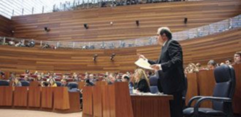 Herrera y López cierran filas en la defensa de la minería del carbón 1 Herrera mantuvo su primer ‘cara a cara’ del año con Óscar López sobre la situación de la minería del carbón. / R. Cacho (Ical)