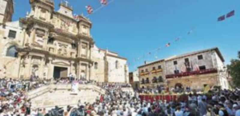 La población brota entre los viñedos 1 Las actividades en torno al vino generan mucho trabajo y atraen a personas que se quedan a vivir en la zona. / Ical