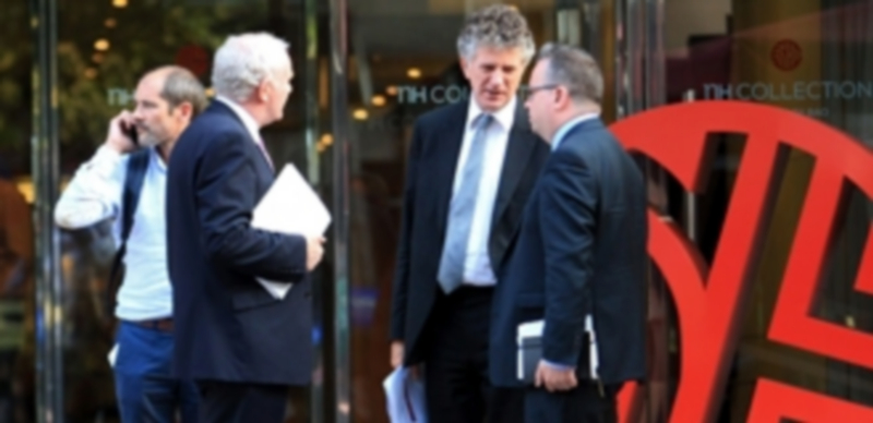 Jonathan Powell y Martin McGuinness