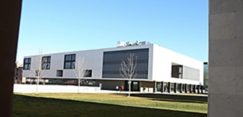Uno de los edificios  que forman parte del campus universitario Miguel Delibes de la Universidad de Valladolid. / Carlos Barrena/Uva