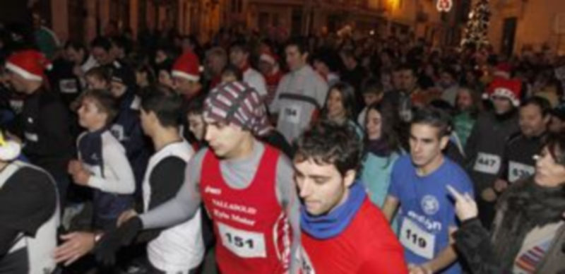 Participantes tomando salida en la edición de la San Silvestre de 2011./ Gabriel Gómez