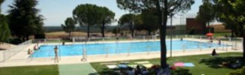 Imagen de archivo del interior de las piscinas municipales de Cuéllar. /GABRIEL GÓMEZ