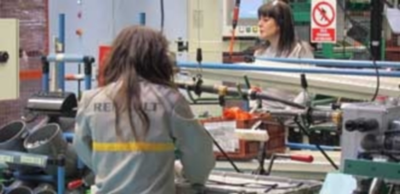 Los sindicatos exigen a Renault la calidad en los puestos de trabajo 1 Los sindicatos consideran “incompatibles” las propuestas de la empresa con las demandas de los trabajadores. / Europa Press