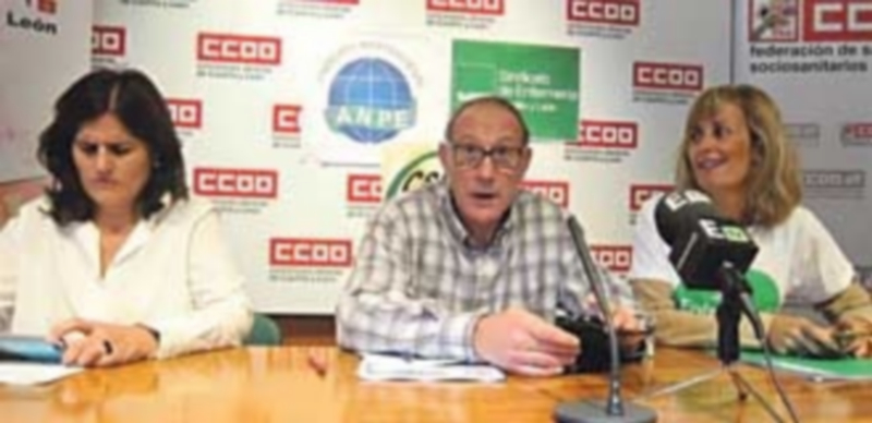 Las organizaciones sindicales exigen también la devolución de la paga extra. / E.P.