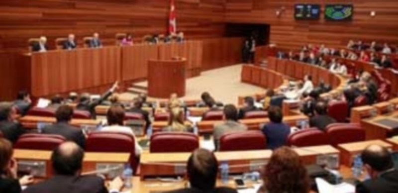 La Junta impulsa la protección a los funcionarios que denuncien delitos 1 La Junta de Castilla y León informó ayer que la normativa para proteger a los funcionarios fue remitida a las Cortes. / Europa Press