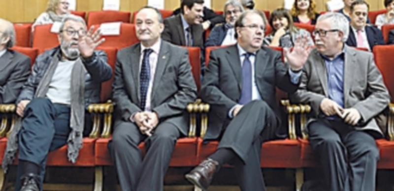 Herrera defiende el diálogo social como seña de identidad de la región 1 Juan Vicente Herrera (2d)