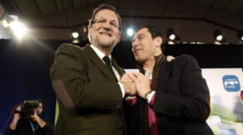 Mariano Rajoy (i) con el candidato popular en Andalucía