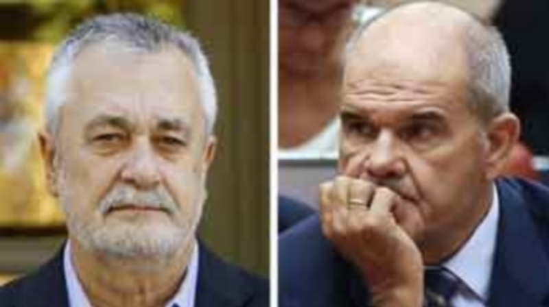 Los expresidentes andaluces Manuel Chaves (i) y José Antonio Griñán. / Efe