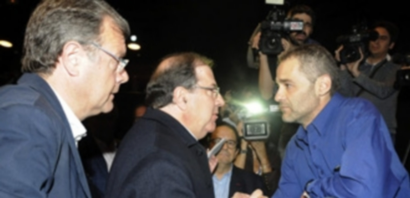 Los mineros interrumpen un mitin del PP para pedir soluciones 1 El candidato del PP a la Junta