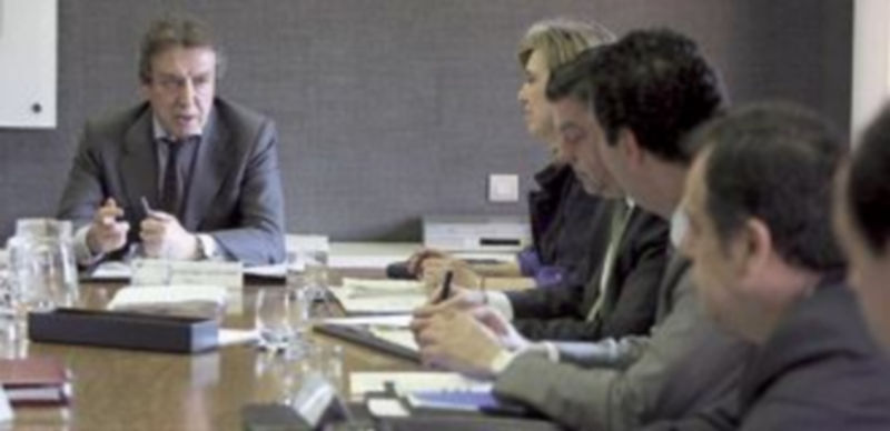 De Santiago-Juárez insta a buscar consenso sobre el modelo territorial 1 De Santiago-Juárez preside la reunión de la Comisión General de Coordinación Territorial. / Ical