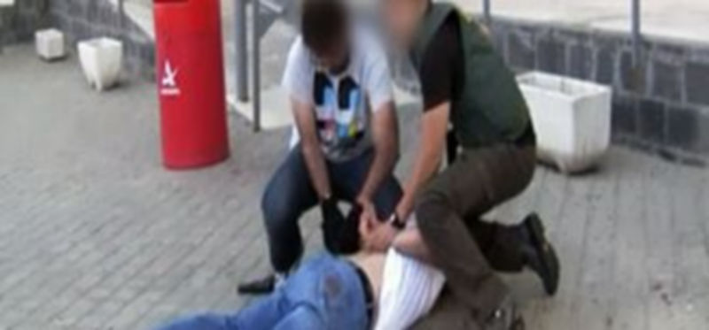 Un momento de la detención llevada a cabo en Villacastín. / El Adelantado.