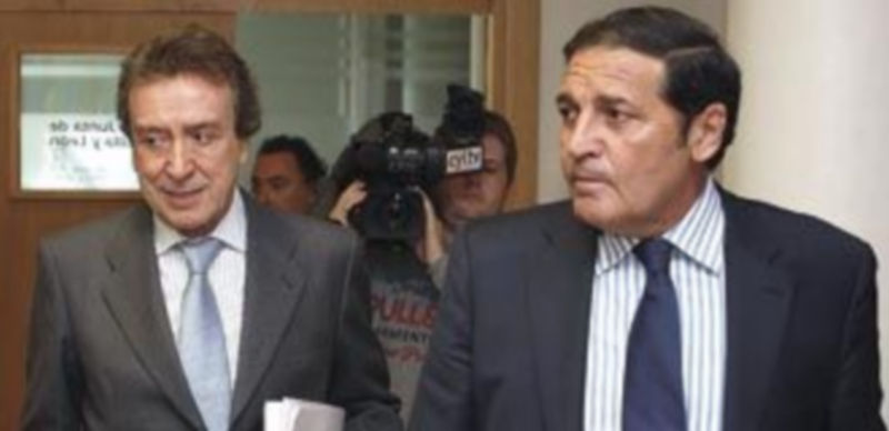 De Santiago-Juárez (i) y Sáez Aguado comparecen en rueda de prensa después del Consejo de Gobierno. / Ical