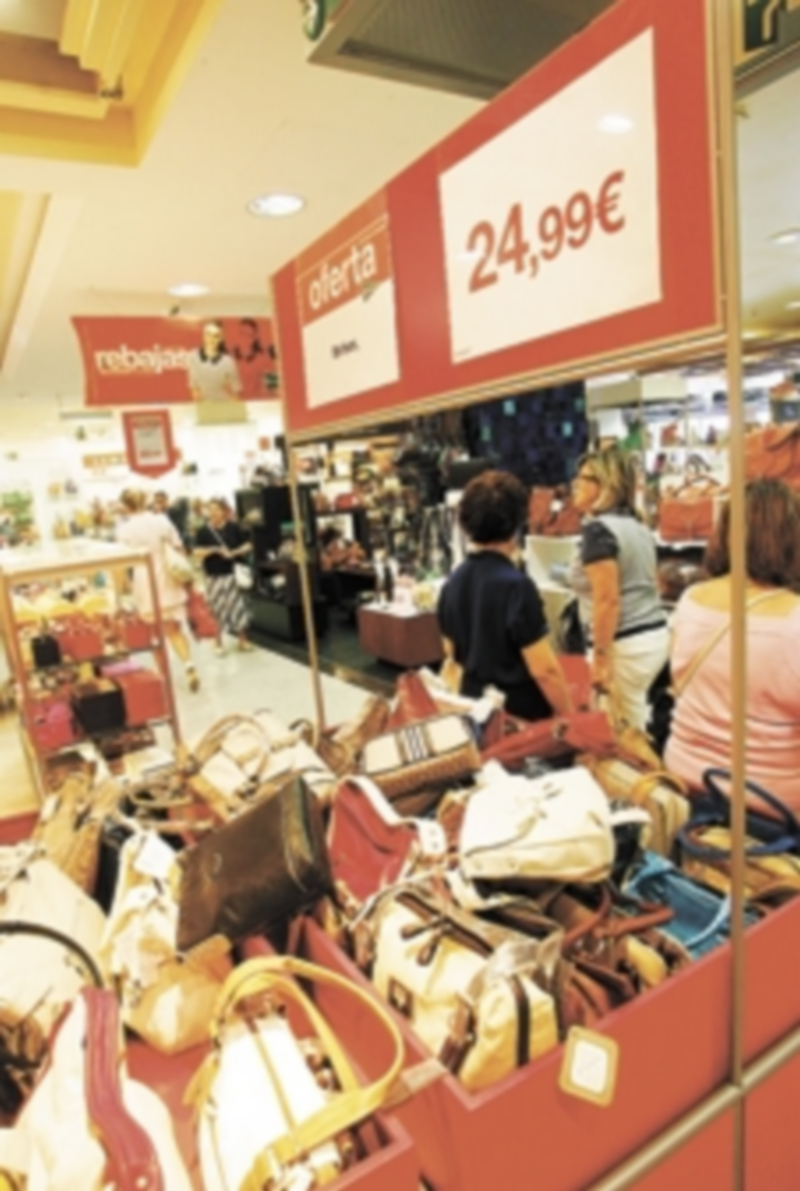 El comercio minorista nacional fue uno de los más beneficiados. / Rebeca Serna