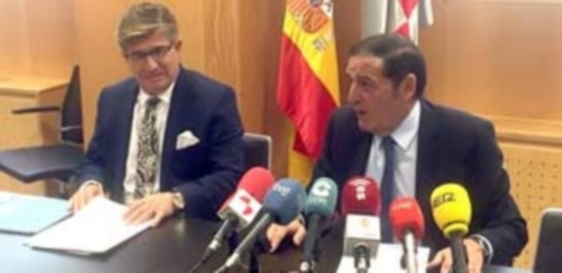 Castilla y León lideró los estudios de Atención Primaria y accesibilidad 1 El consejero de Sanidad de la Junta