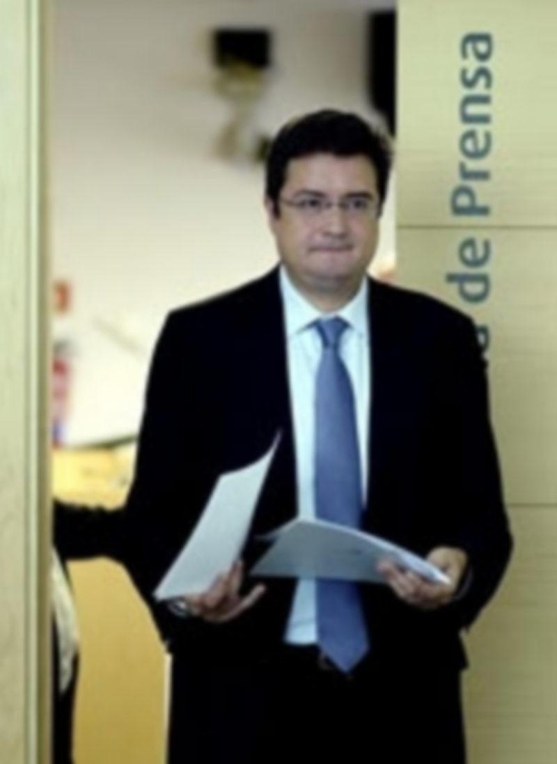 El PSOE propone limitar a dos los mandatos del presidente regional 1 El portavoz del PSOE en las Cortes