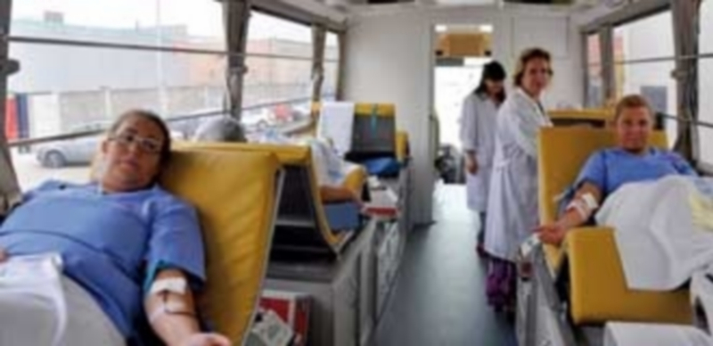 La Junta avisa de “que hace falta más sangre AB negativo en la región” 1 El Centro de Hemoterapia de Castilla y León afirma que hay suficientes reservas de otros tipos de plasma. / E.P.