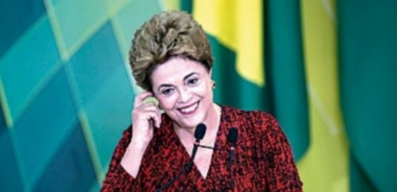 La continuidad de Dilma Rousseff como presidenta de Brasil estaba muy comprometida antes de esta decisión. / EFE