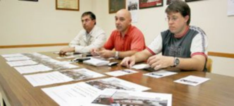Miembros de la Junta de Cofradías Local durante la presentación del Encuentro. / Gabriel Gómez