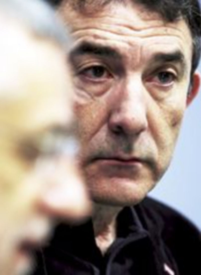 Ángel Hernández (d)