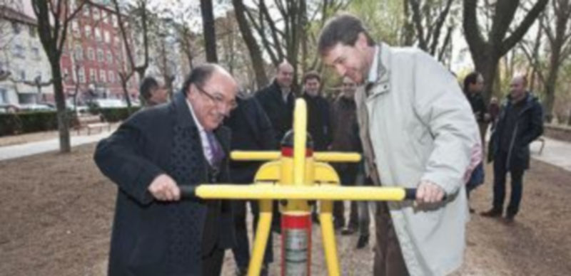 Dimite el edil burgalés que utilizó un coche oficial para su uso particular 1 González Braceras (i) y el alcalde Javier Lacalle