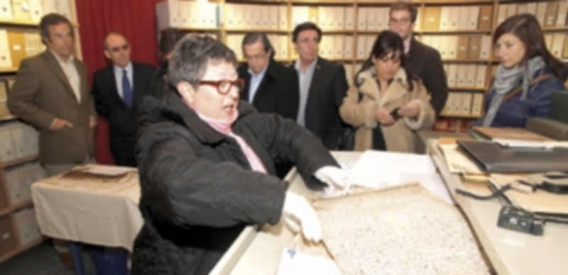 La archivera del Archivo Ducal