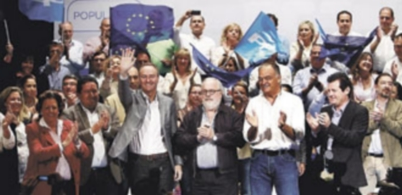 El ministro Miguel Arias Cañete (3i)