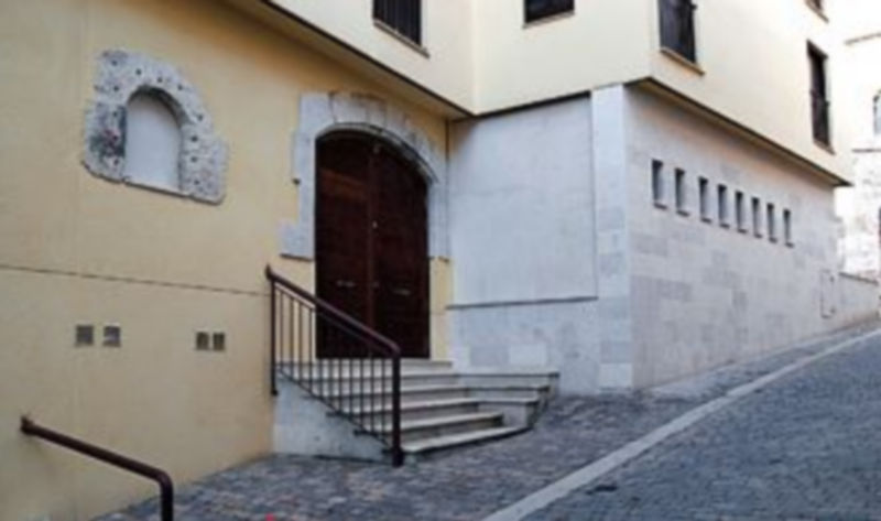 La sala se ubica en el lugar que ocupaba el colegio en el que De la Torre inició sus estudios. /Gabriel Gómez