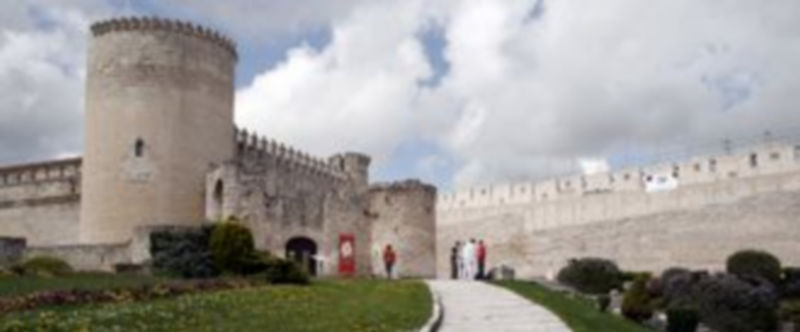 El Patio de Armas del Castillo acogerá el desarrollo del ciclo de cine. / Gabriel Gómez