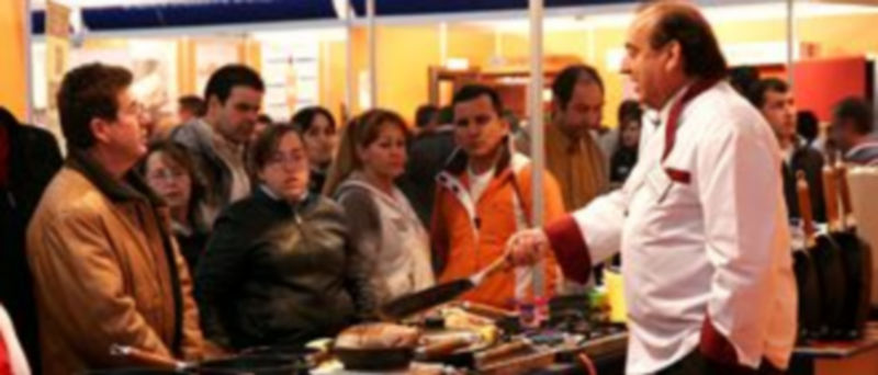 La Feria de Cuéllar abrirá hoy sus puertas a las 12.00 horas y podrá visitarse hasta el lunes 2 de mayo. / Gabriel Gómez