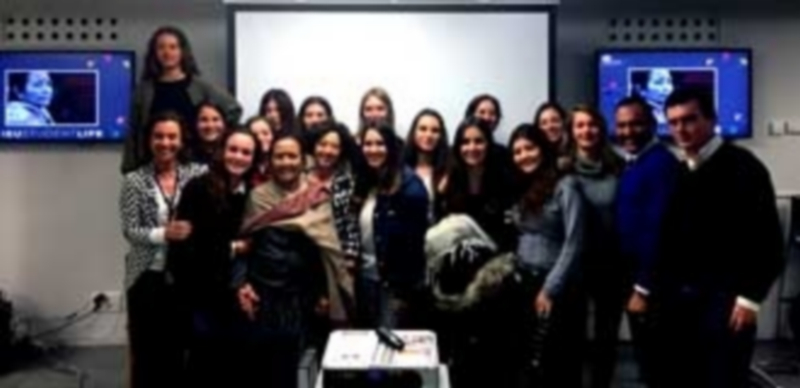 El objetivo de la conferencia era que los estudiantes de IE conocieran de cerca la labor de Anuradha Koirala