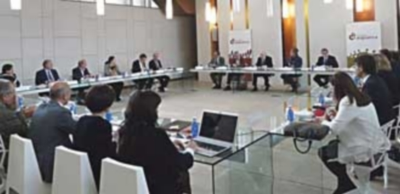 La Fundación Atapuerca aprueba un presupuesto de 1,3 millones para 2016 1 Durante la reunión del Patronato de la Fundación Atapuerca se acordó mantener el apoyo al equipo de investigación. / E.P.