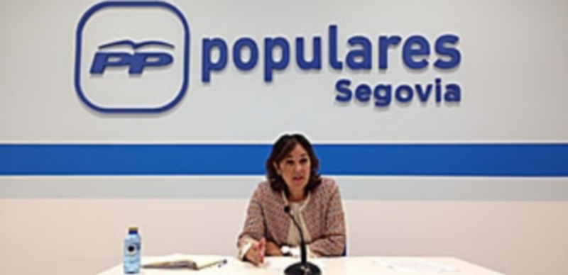 Escudero: «Nuestra prioridad es facilitar a los jóvenes un futuro» 1 Beatriz Escudero explicó el incremento de la inversión en Educación por parte del Gobierno en los últimos años. / PP Segovia