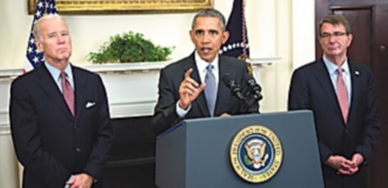 Barack Obama (c) argumenta que el cierre de Guantánamos ahorraría más de 65 millones al año al Gobierno. / Efe