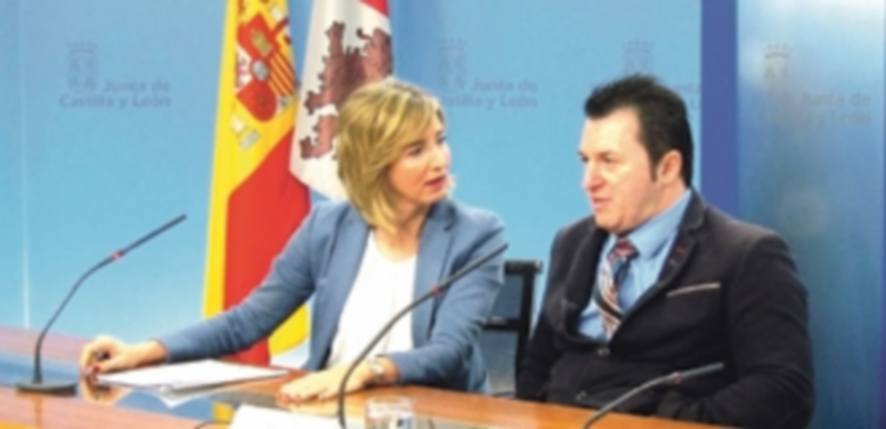 La Junta apuesta por potenciar el empleo para personas con discapacidad 1 Alicia García junto al presidente de Cermi en la Comunidad