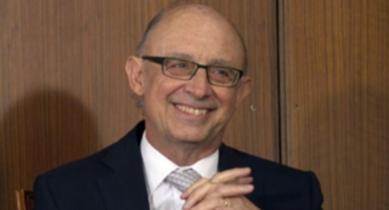 Montoro felicita a la presidenta y le ofrece la colaboración del Ejecutivo 1 Cristóbal Montoro. / Efe