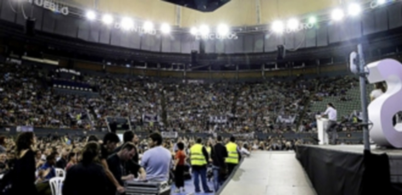 Podemos someterá a examen durante dos días las propuestas presentadas por los diferentes equipos políticos. / EFE