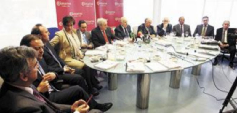 El pleno del Consejo Regional de Cámaras de Comercio se reunió en el edificio Promecal de Valladolid. / Ical.