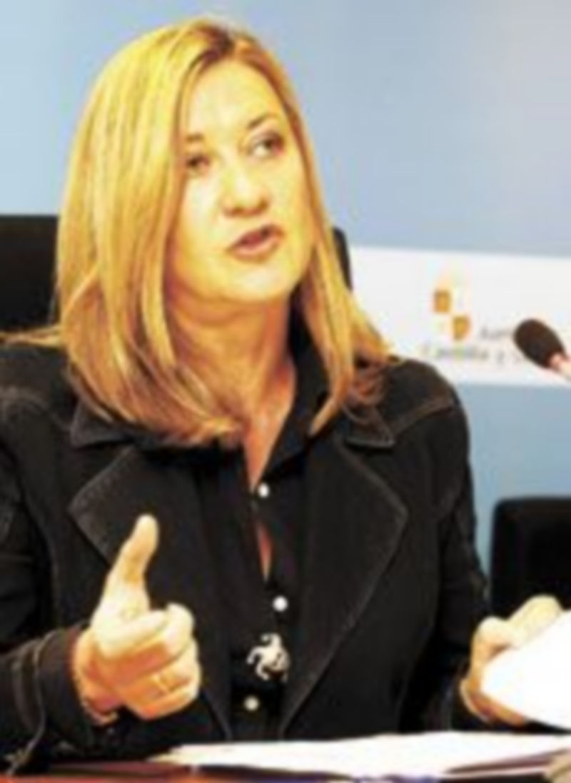 La consejera de Hacienda de la Junta