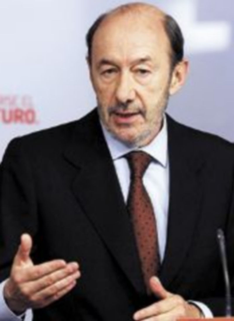 El exministro quiere evitar las tensiones dentro de su partido. / Efe