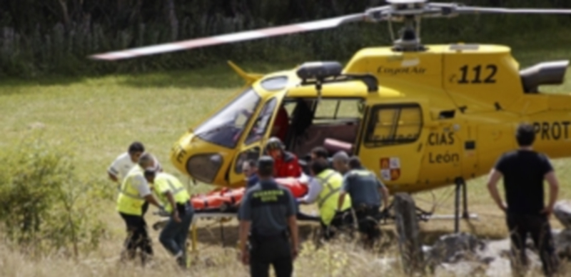 Un helicóptero del 112 de protección Ciudadana de Castilla y León en Maraña