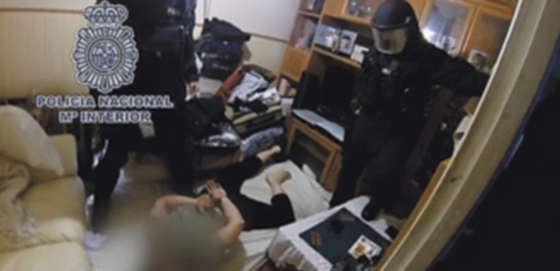 Imagen facilitada por la Policía del momento de la detención de Antonio Ortiz. / Ep.